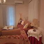 Bright Seaside Apartment, Hébergement de vacances Itea