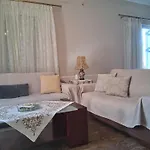 Bright Seaside Apartment, * Itea