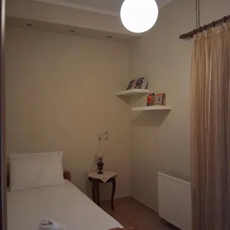 Bright Seaside Apartment, *
